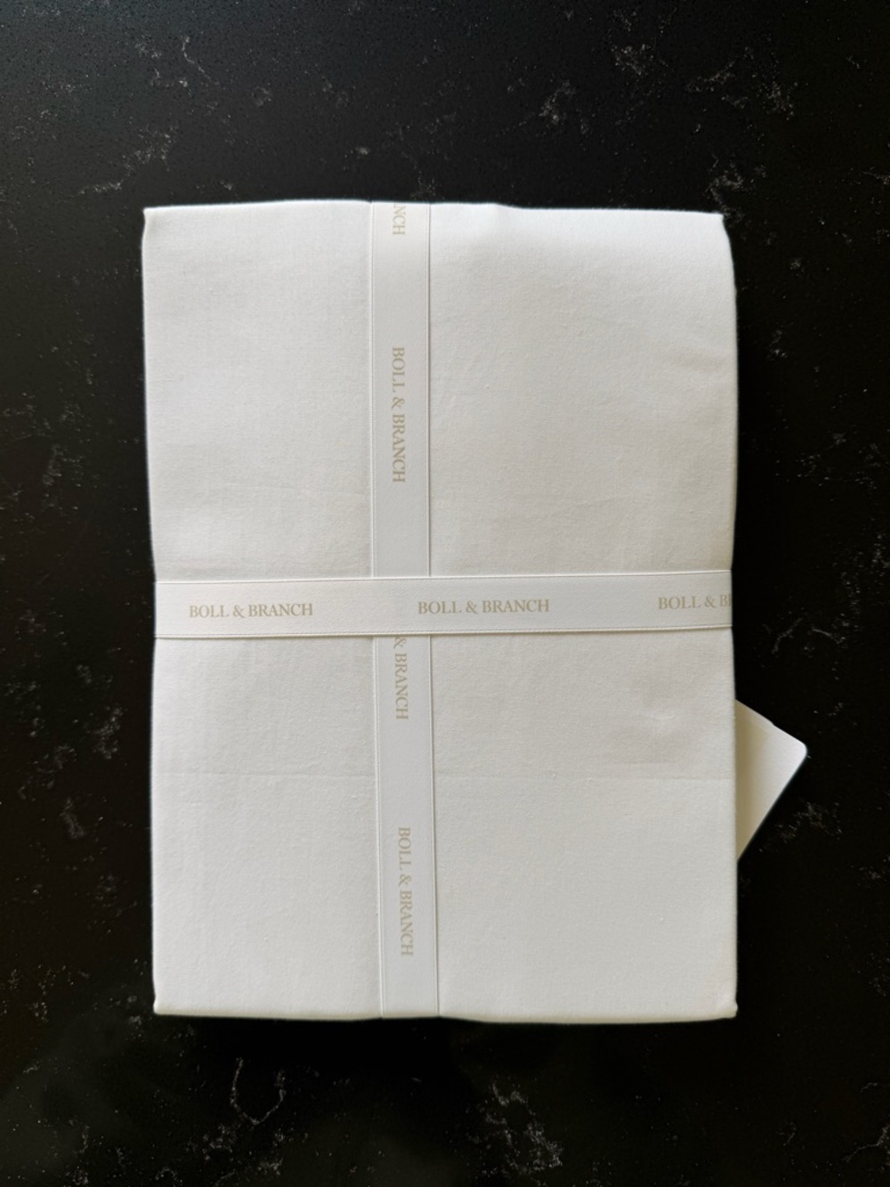 Boll & Branch White Percale Hemmed Pillowcase Set White - NWT - Picture 3 of 3